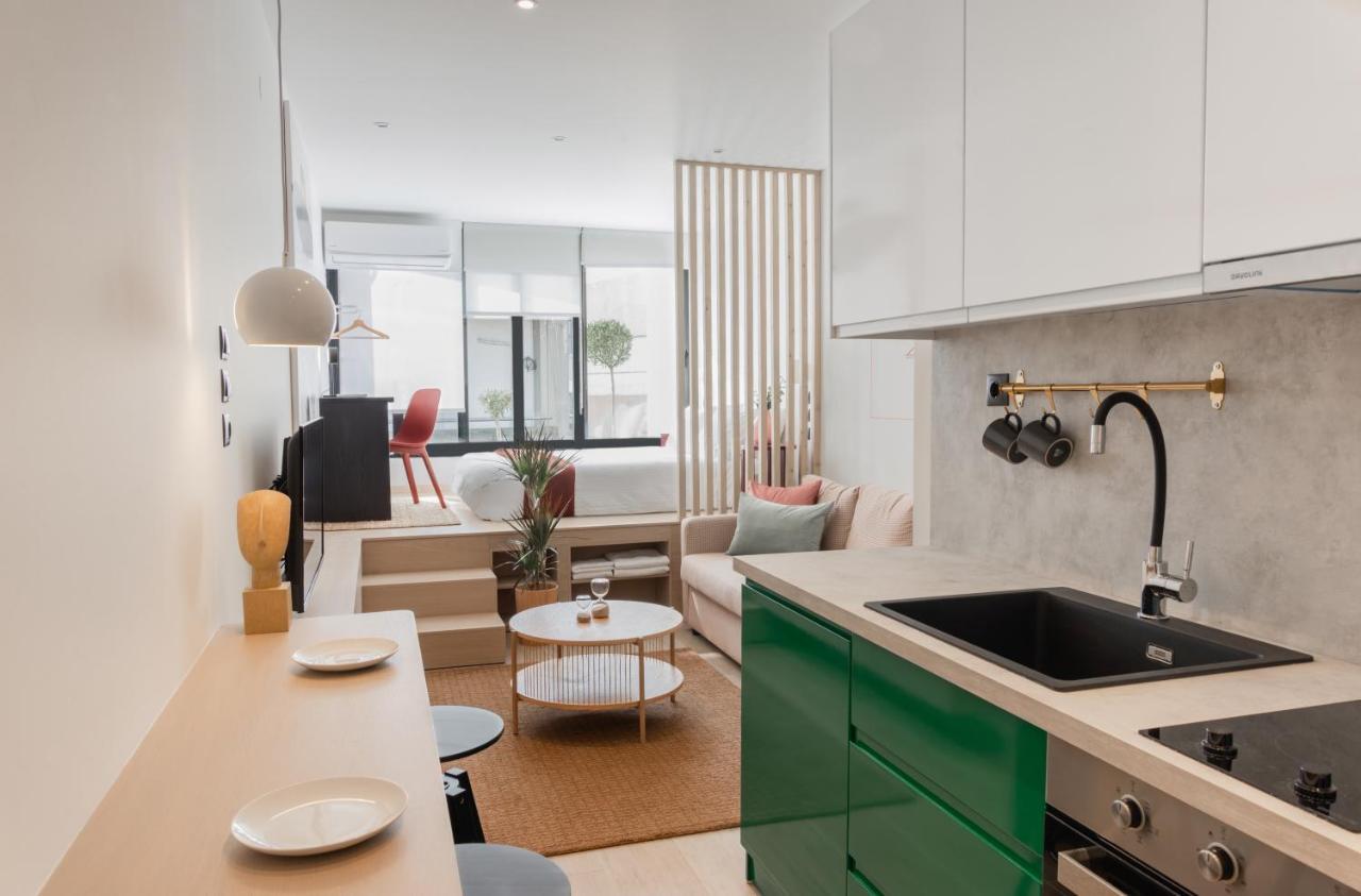 Madam Apartments - Elegant, Cozy, Comfortable, Central Янина Экстерьер фото