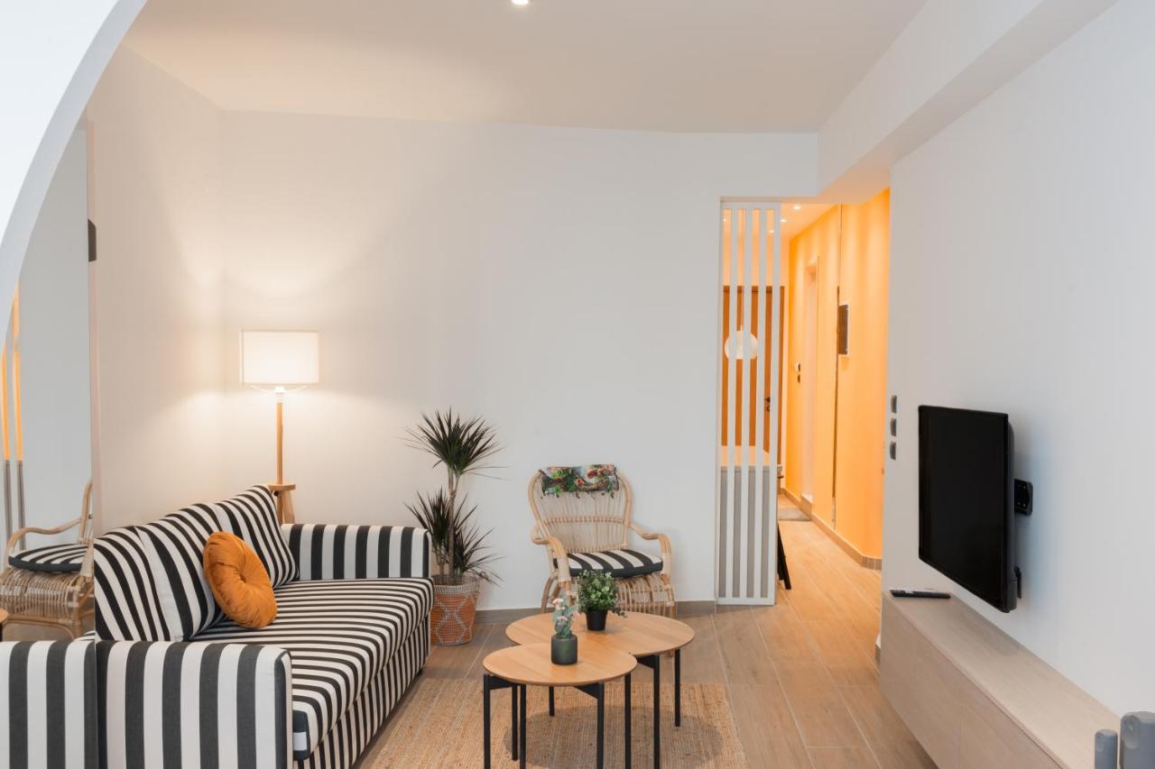 Madam Apartments - Elegant, Cozy, Comfortable, Central Янина Экстерьер фото